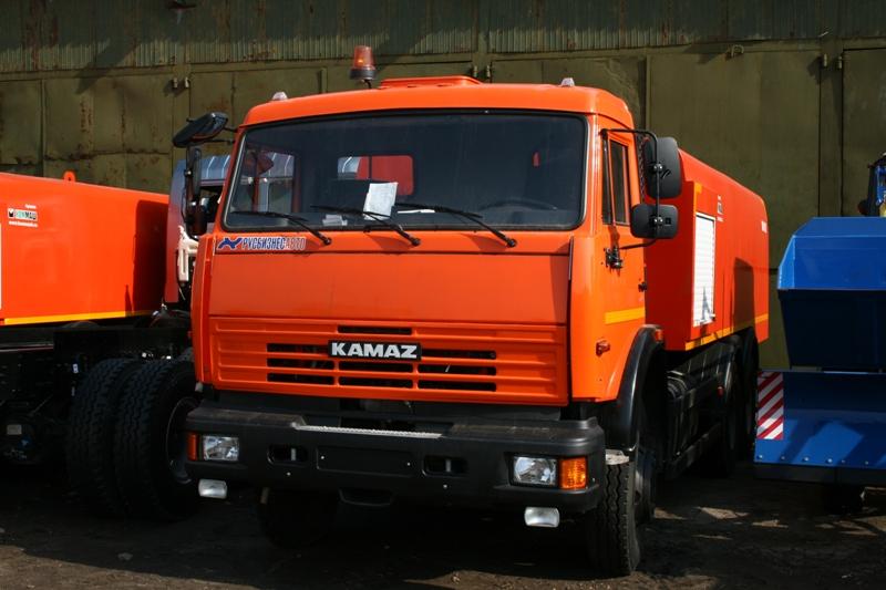 Линейки машин каналопромывочных КО-512, КО-514 производятся арзамасской компанией КОММАШ. Автомобили хорошо востребованы благодаря простоте эксплуатации, хорошим конечным результатам.