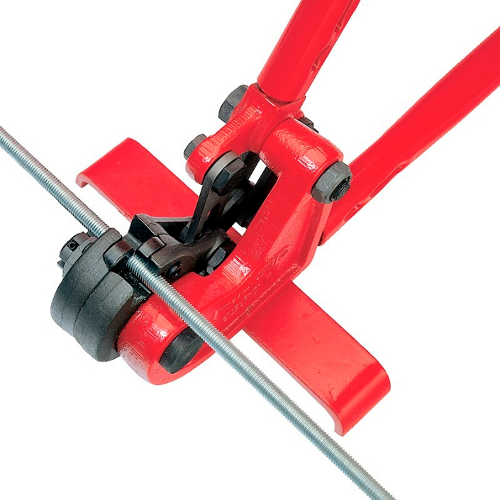 Использование болтореза с лезвиями 8 мм Ridgid 1390M Использование болтореза с лезвиями 8 мм Ridgid 1390M