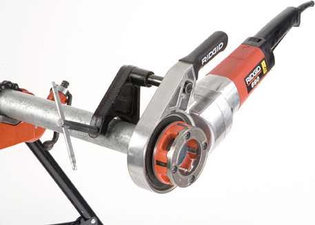 Использование электрического резьбонарезного клуппа Ridgid 690-C