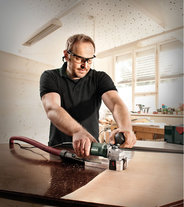 Использование фрезера для снятия лака Metabo LF 724 S