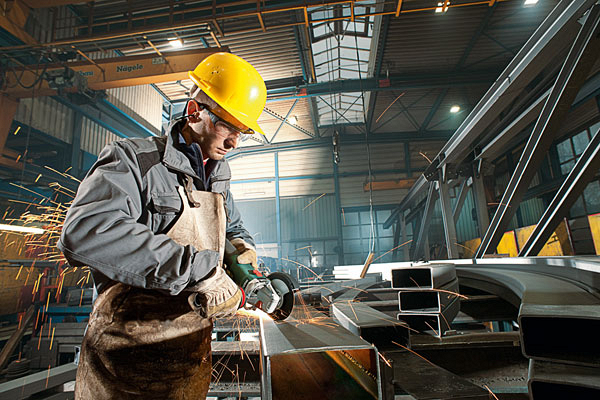 Использование угловой шлифовальной машины Metabo WE 15-125 Quick