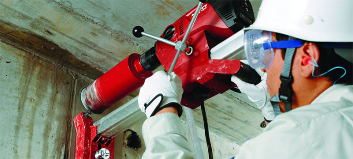 Использование установки алмазного бурения Hilti DD 120 Использование установки алмазного бурения Hilti DD 120