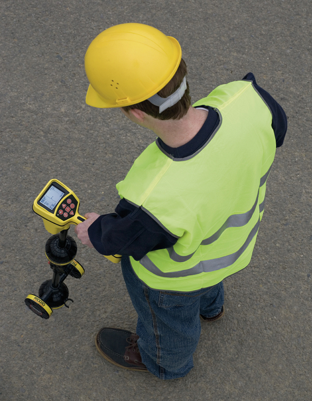 Пассивное обнаружение коммуникаций трассоискателем Ridgid SeekTech SR-20 Пассивное обнаружение коммуникаций трассоискателем Ridgid SeekTech SR-20