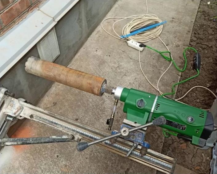 Применение двигателей для алмазного бурения Bycon DMP-500 Heavy Duty Применение двигателей для алмазного бурения Bycon DMP-500 Heavy Duty