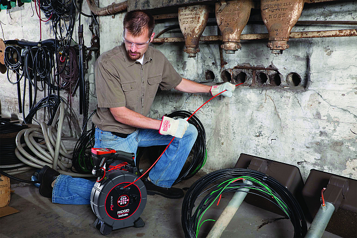 Применение инспекционной промышленной видеосистемы Ridgid SeeSnake microReel с micro CA-300 Применение инспекционной промышленной видеосистемы Ridgid SeeSnake microReel с micro CA-300