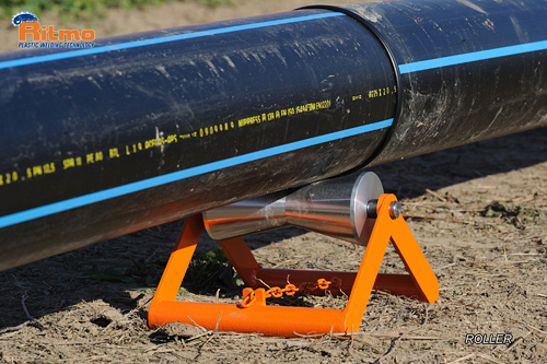 Применение роликовой опоры для пластиковых труб Ritmo Lightweight Roller Unit