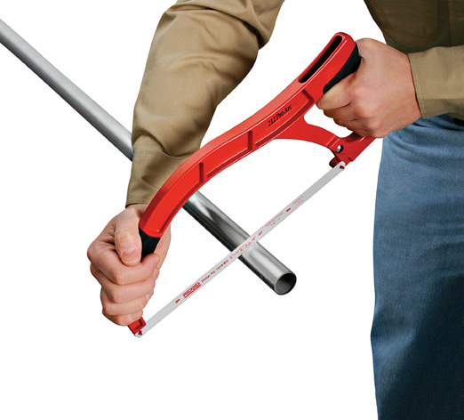 Резка стальных труб ножовкой по металлу Ridgid 212 Pro Arc Резка стальных труб ножовкой по металлу Ridgid 212 Pro Arc